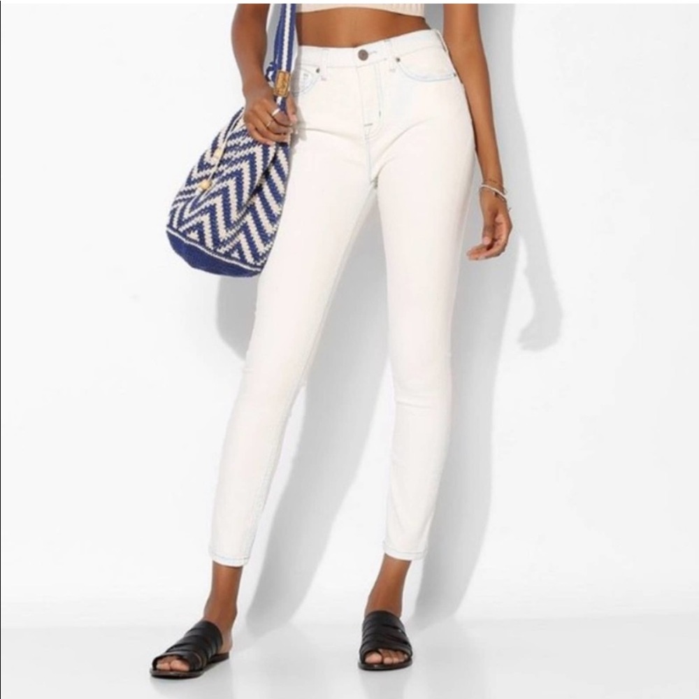 SOLD- BDG Urban Outfitters White High Rise Grazer Cigarette Denim Jeans Size 28